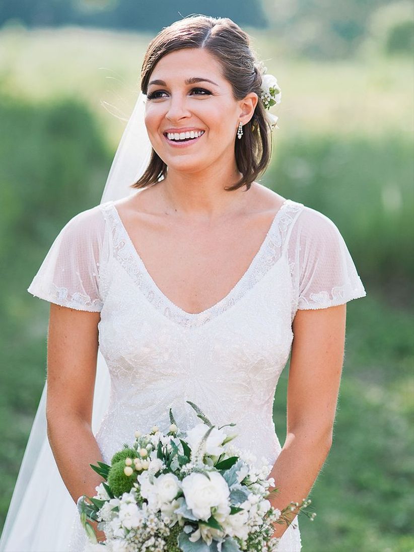 bride with half up hairstyle
