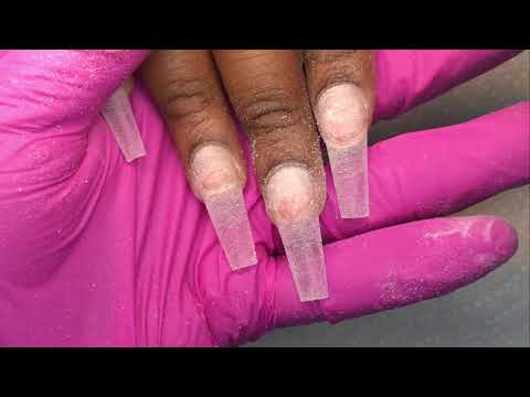 SHAPING TAPERED SQUARE NAILS