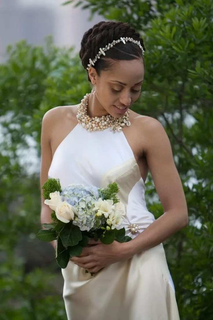 Wedding hairstyle with natural decor