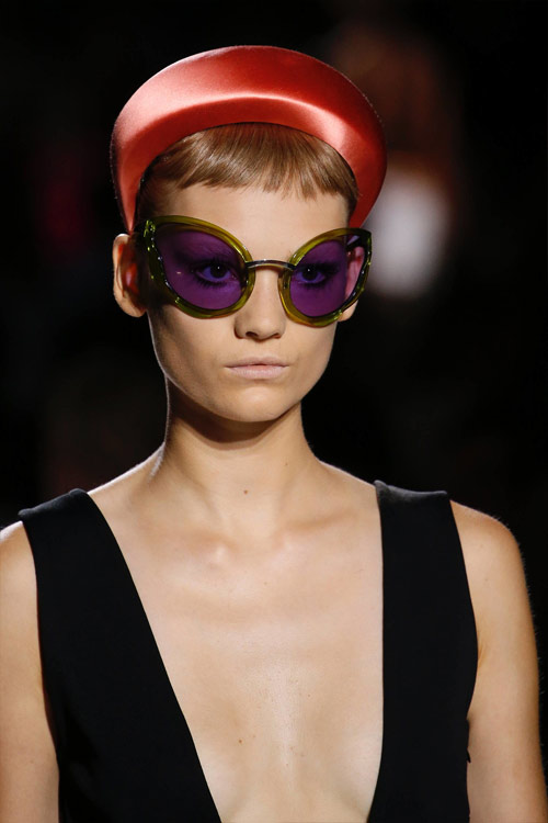 Модные очки солнечные из коллекции Prada сезона весна-лето 2019