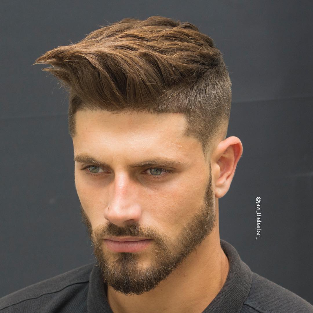 javi_thebarber_-short-haircut-for-men-textured-quiff-front