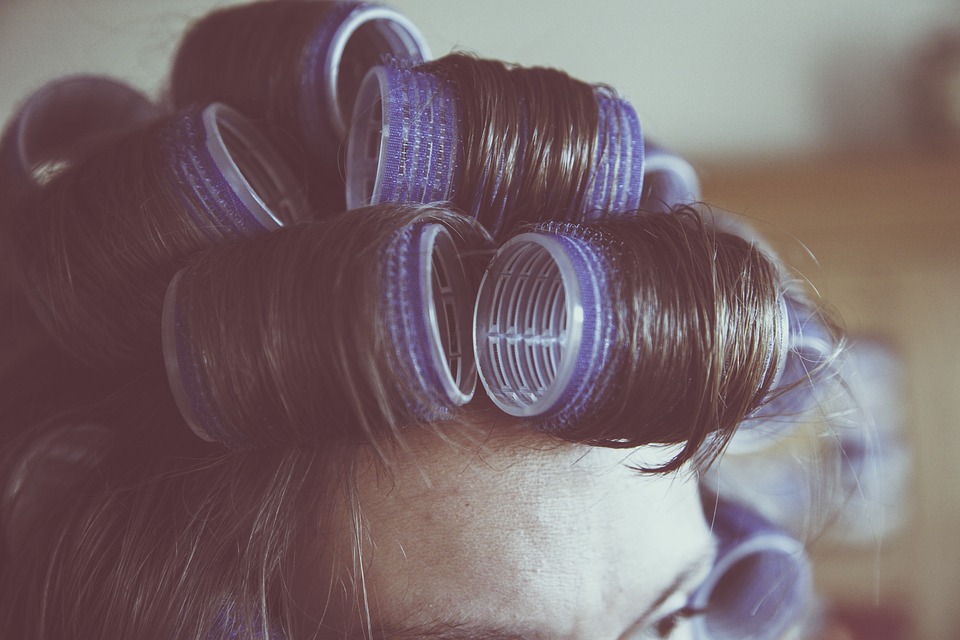 Hair vocabulary - hair rollers styling products